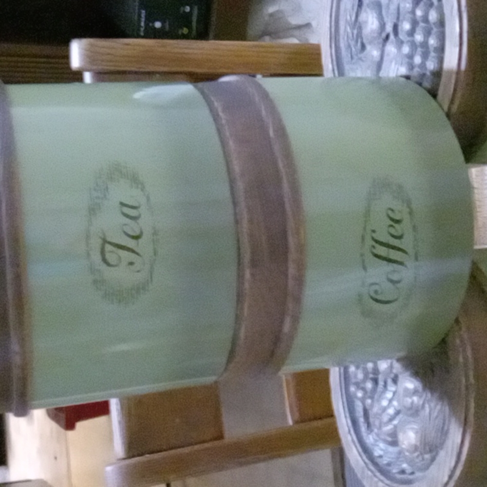 Vintage 4 PC canister set